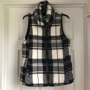Old Navy Puffer Vest